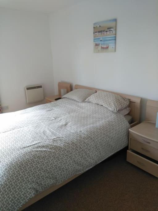 Cottage , Seaside Views, Quiet Beach, Awesome View Pendine Extérieur photo