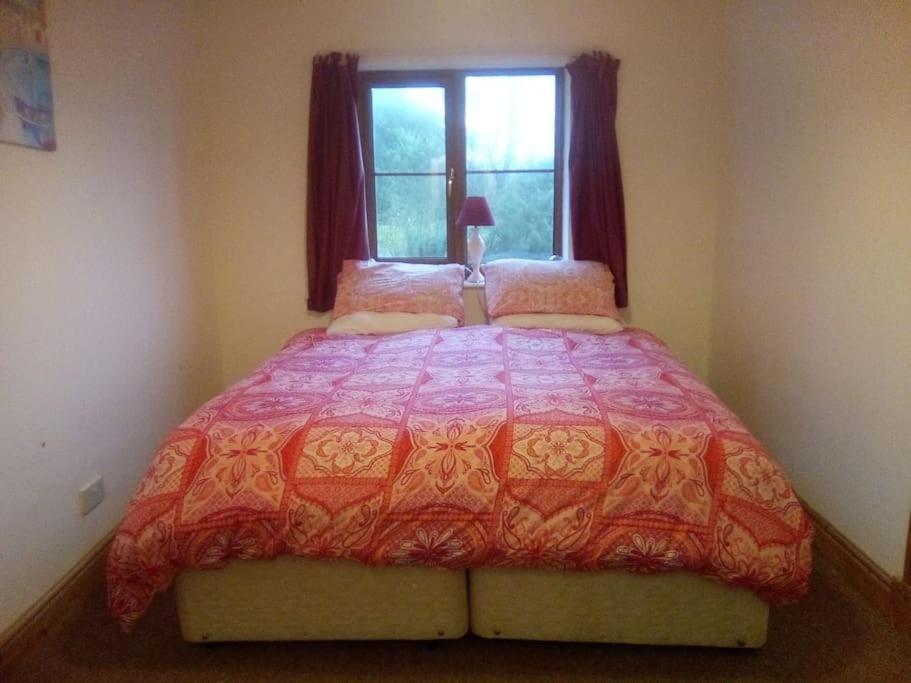 Cottage , Seaside Views, Quiet Beach, Awesome View Pendine Extérieur photo